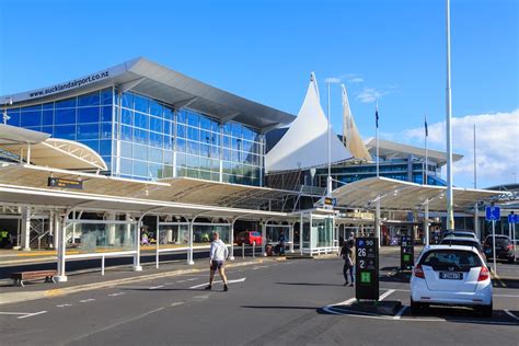 Auckland airport akl - 